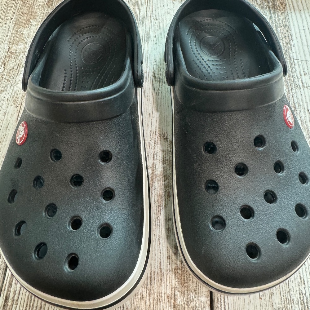 Boys Water shoes size 2